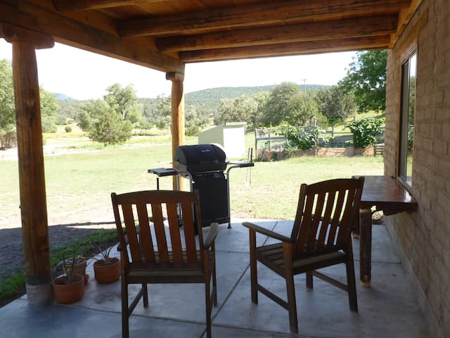 Eagle Peak Lodging