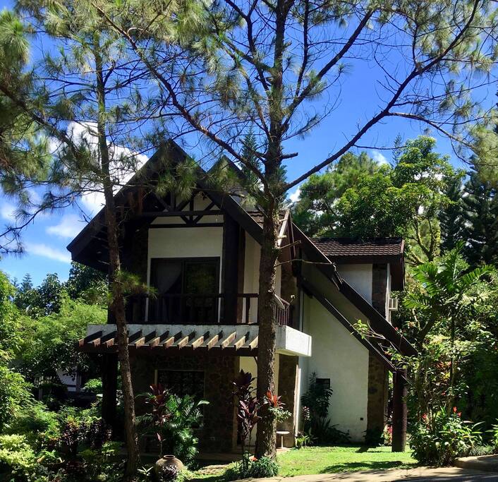 La Famille Guesthouses At Canyon Woods Tagaytay Cabins for Rent in Laurel, Calabarzon, Philippines