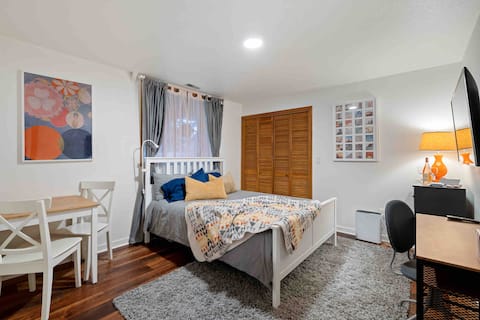 Cozy Private Suite by the Rivers