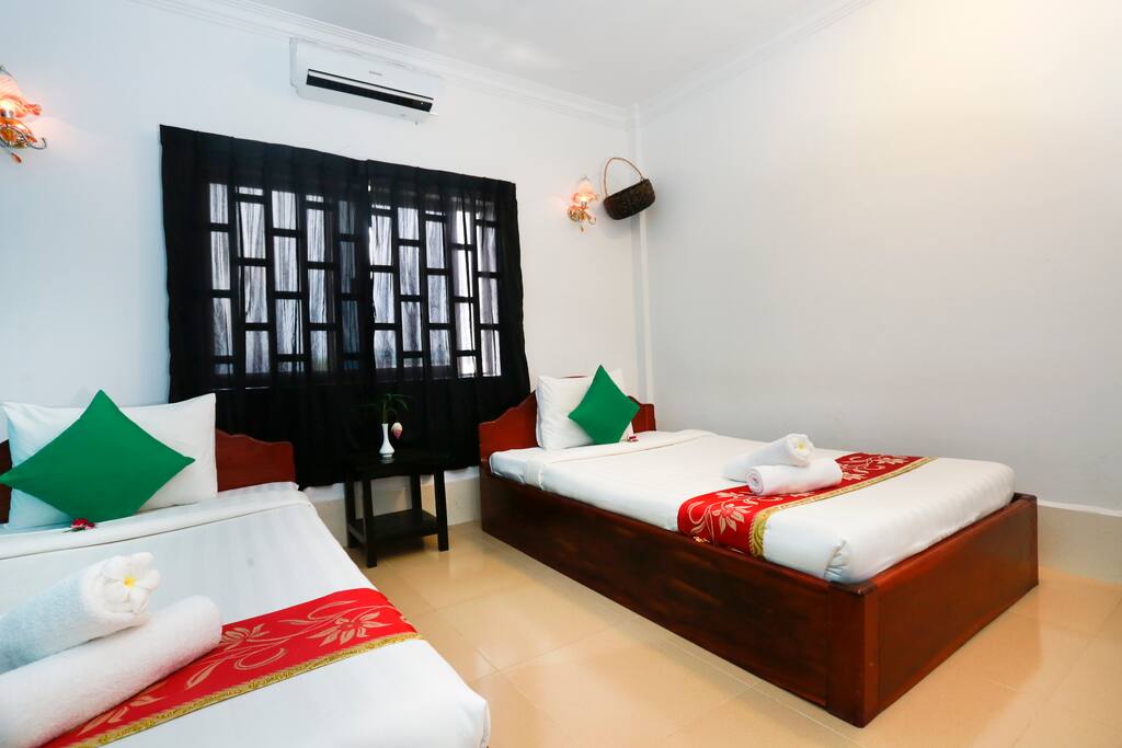 SUPERIOR TWIN ROOM