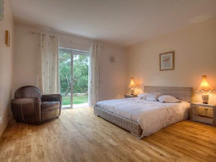 spálňa č. 3 s vlastnou kúpeľňou.