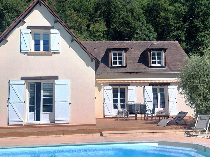 Lovely pool home near Amboise.