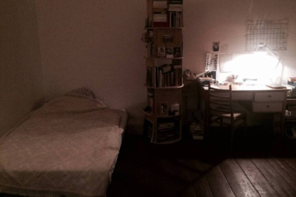 Schlaf-/Arbeitszimmer