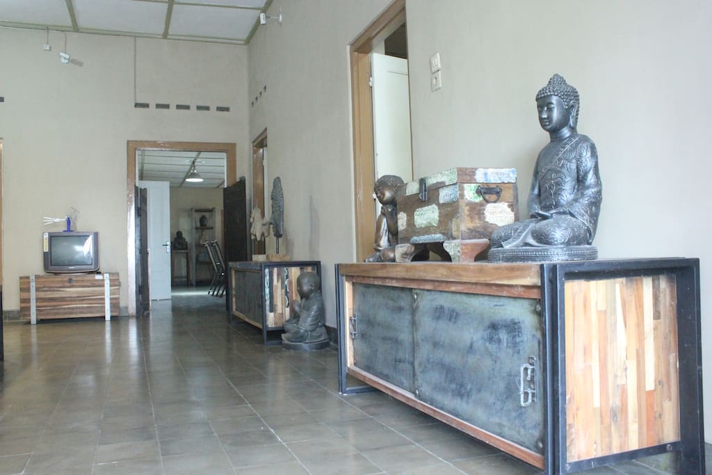 Ruang Tamu / Living Room
