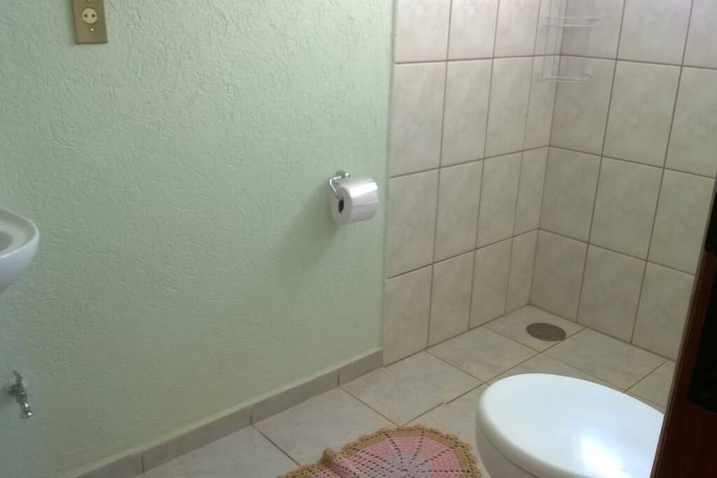 wc social exclusivo do quarto locado