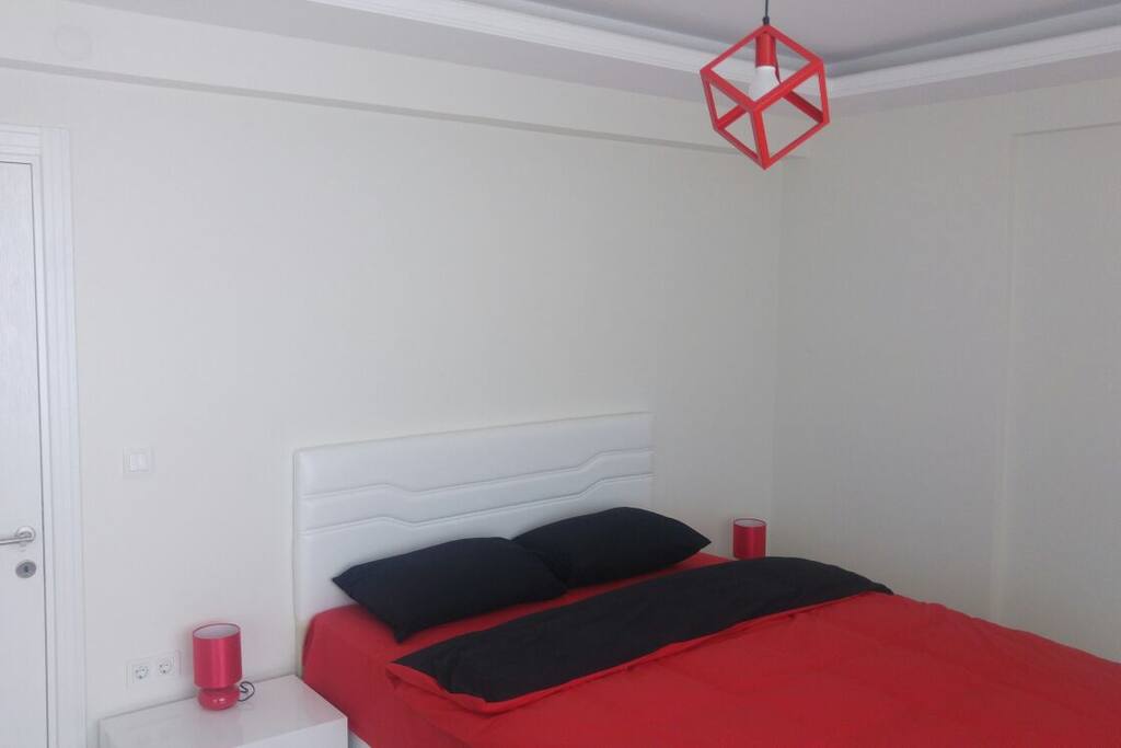 Parents Room with bathroom with view and air condition