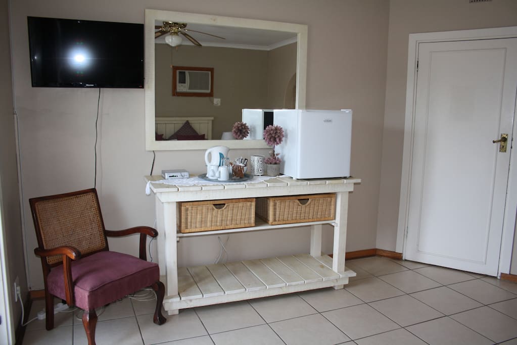 Fridge/tea/coffee making facilities