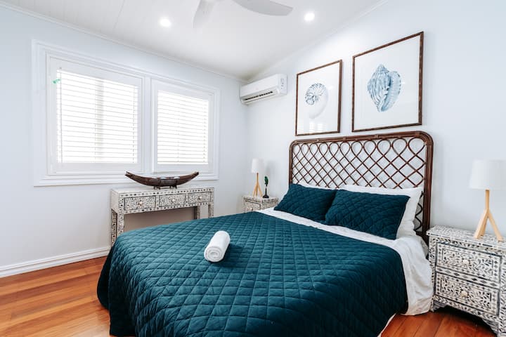 Bedroom 3: Queen bedroom with ensuite