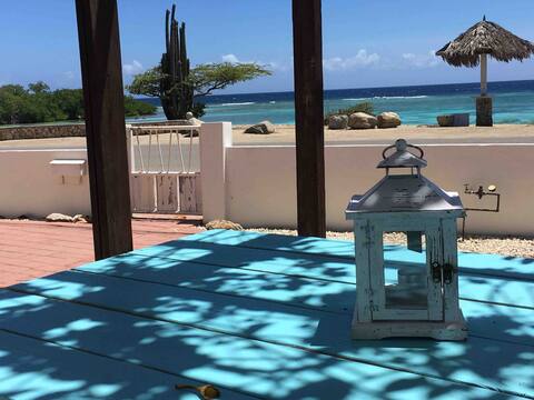 Oceanfront villa w/pool, sunset, vibe snorkeling