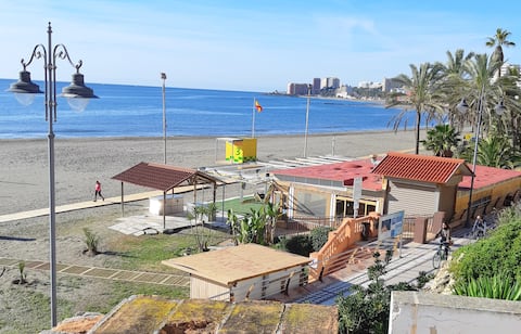Top performing Airbnb: Beachfront loft in Benalmádena