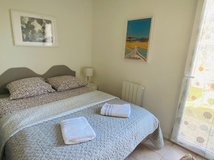 Habitación inferior - con vistas a un jardín