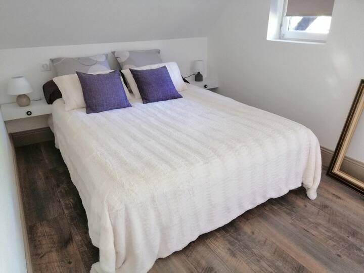 Spálňa  so 140 cm posteľou