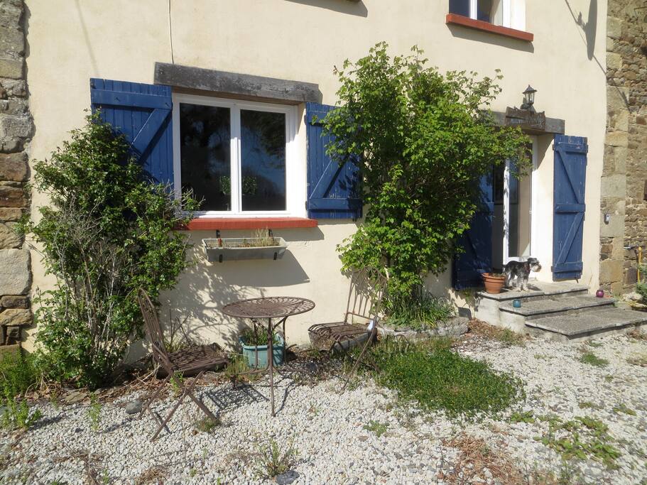 Front of the house faces south so gets a lot of sunlight during the day