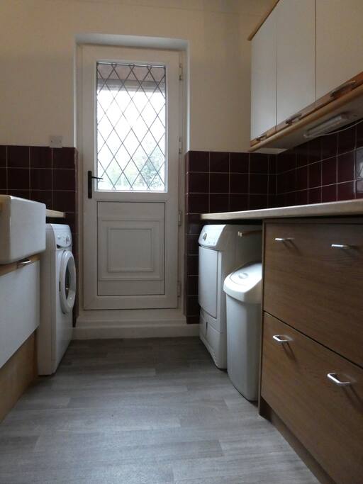 Utility with sink/ separate washer and dryer