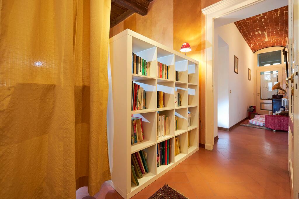 Entrata appartamento verso l'area dedicata ai bambini