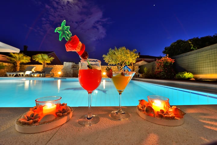 Exzellent Ferienwohnung Mit Pool Zadar 120m2 - Zadar