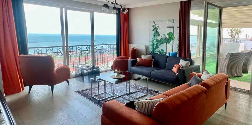 Most beautiful Penthouse with Panoramic sea view