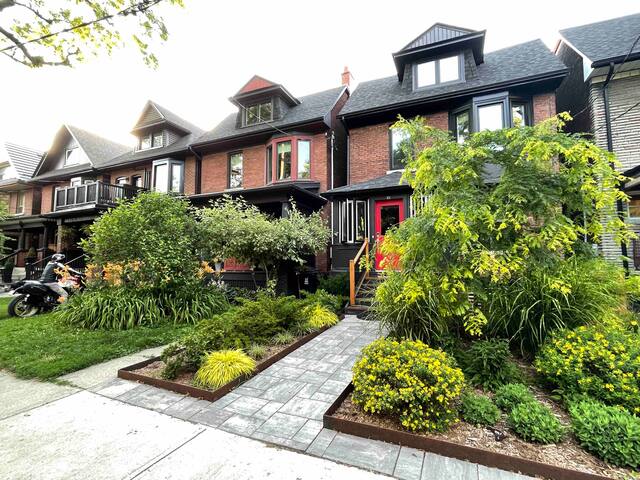 Stylish. Spotless. Superb Location. HighParkHomes