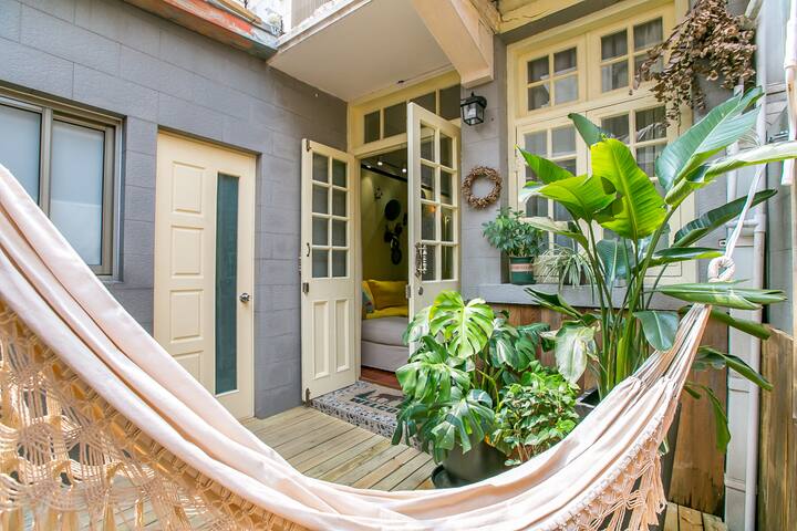 【长租优惠】THE BEAST/淮海中路/新天地K11/独门独户带院子/带投影