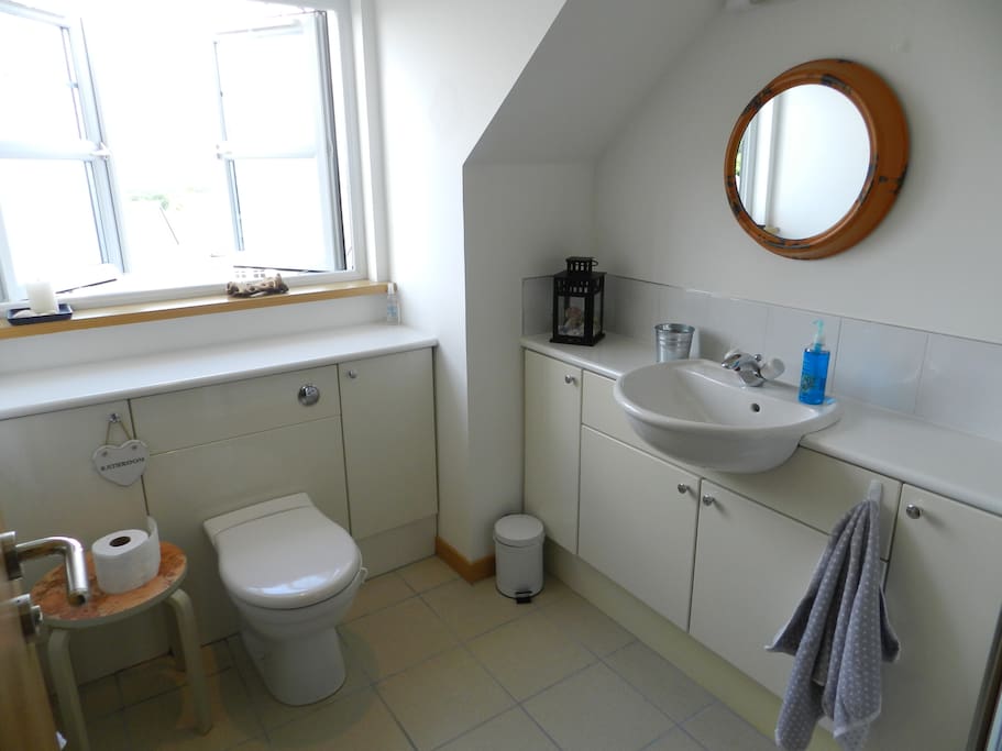 Bathroom: This bathroom with bathtub/shower will be available for your exclusive use during your stay.