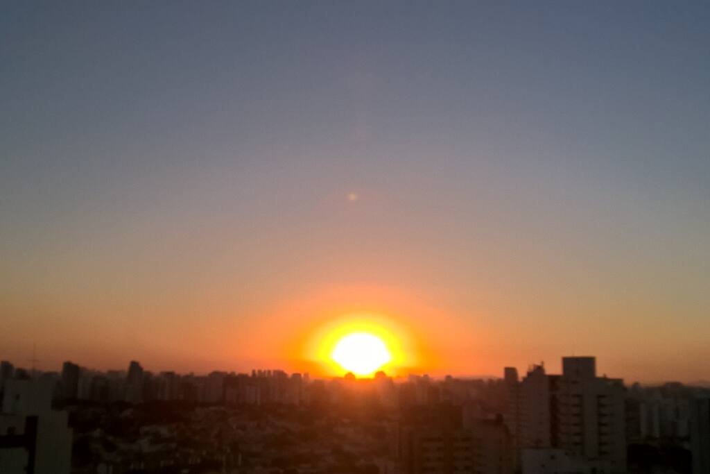 Pôr do sol visto da sacada e do quarto