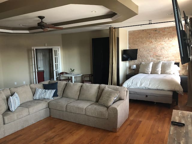 Airbnb Cedar Point Vacation Rentals Places To Stay