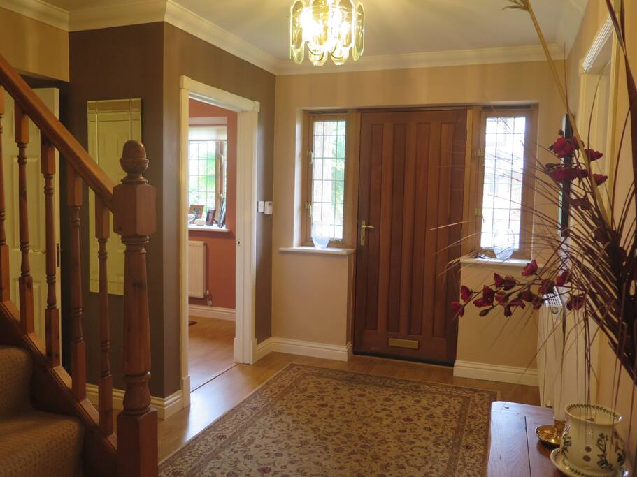 Main Entrance Hall Groundfloor