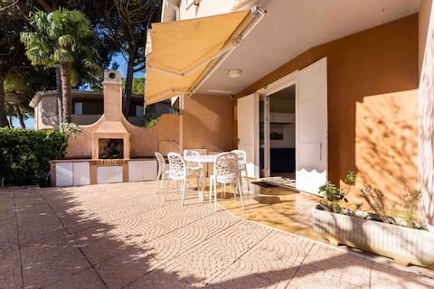 Cottage b L evl with 4 pools Bbq garden free park