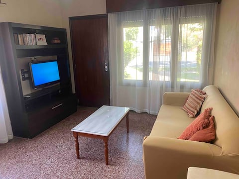 Propiedad de Airbnb exitosa: House for 4 in Parque Del Plata en Canelones