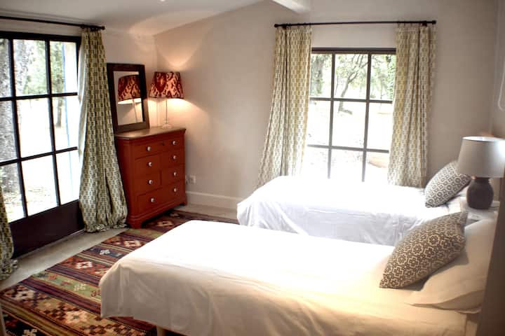 საძინებელი 8