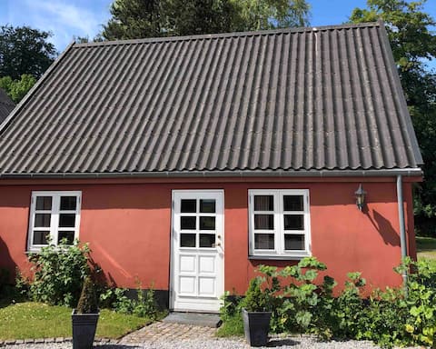 Direct access to forest and short distance to the water