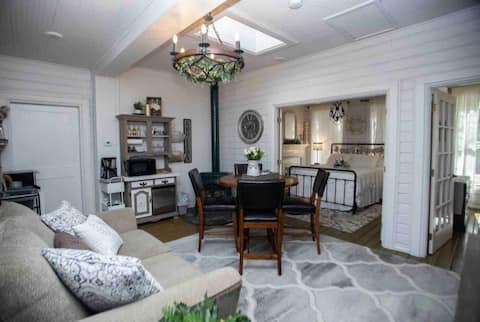 Nyholm Guesthouse 2BR HOT TUB