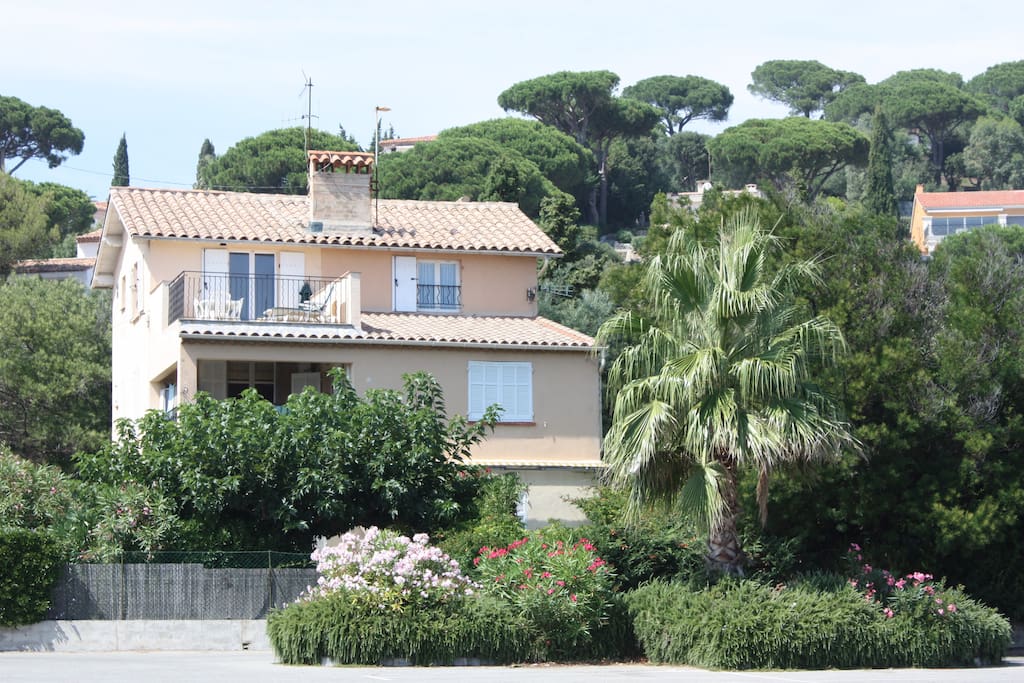 appartement est au 2ième étage de la villa Idargalym