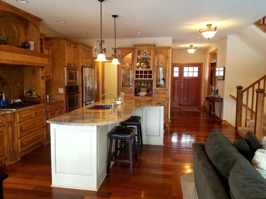 Gourmet kitchen