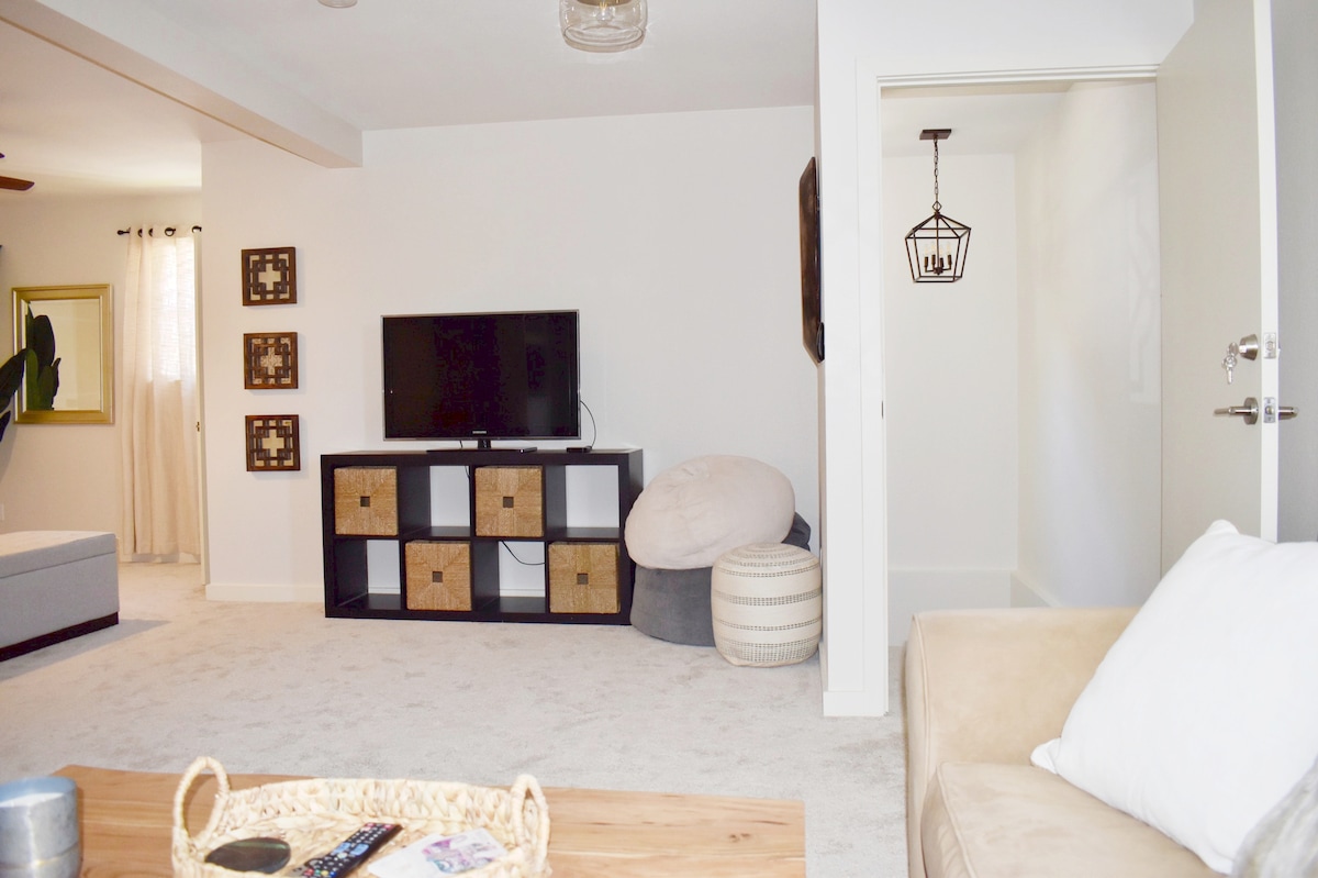 Top Airbnb: King M-St Apt w/in 5min LowerGreenville/Uptown/SMU in Dallas