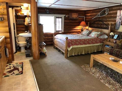 Cabin #3 In the Heart of Grand Lake w/ HOT TUB!