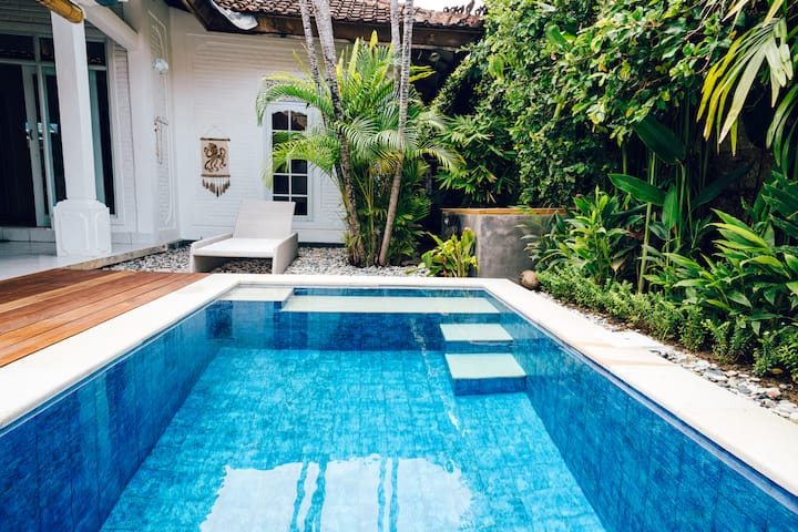 Bali Style Seminyak 3b Beach House Houses For Rent In Kuta Bali Indonesia