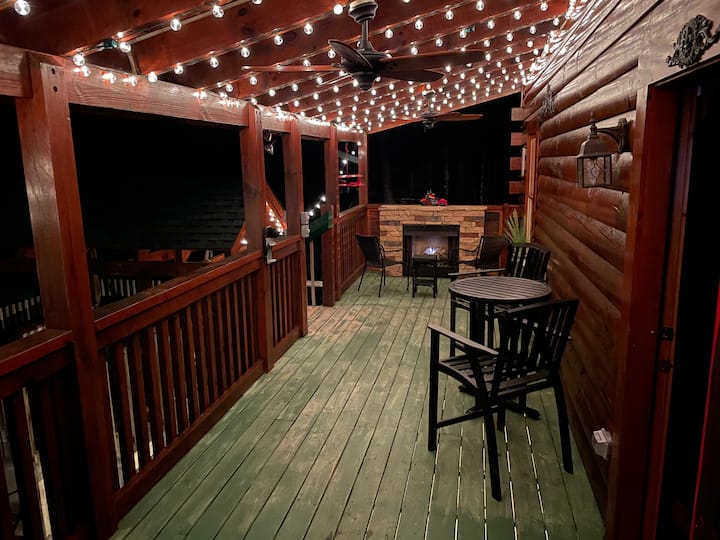 Relaxing Log Cabin/wifi/huge Deck/ Hot Tub - Pigeon Forge, TN