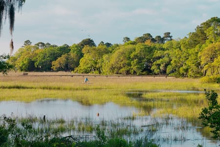 Private Waterfront Apartment