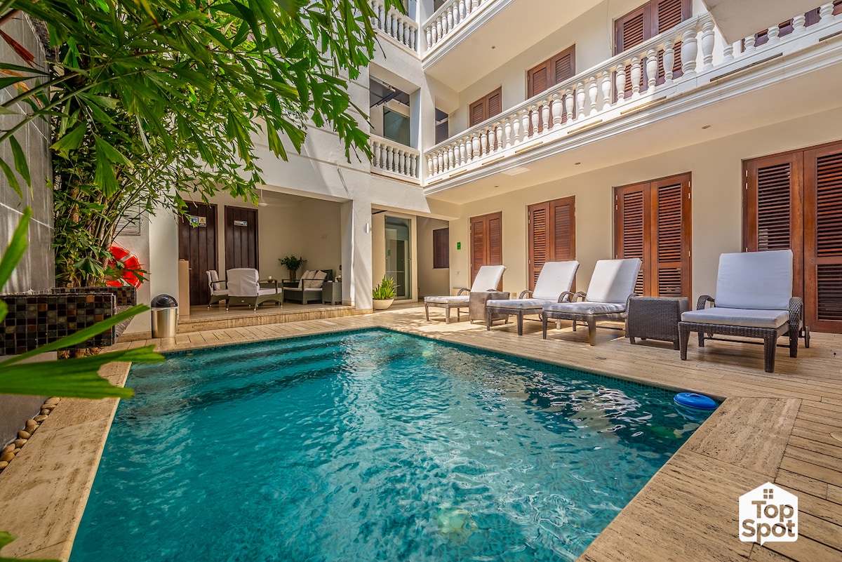 The Pent House — 3 bedroom vacation rental in Cartagena