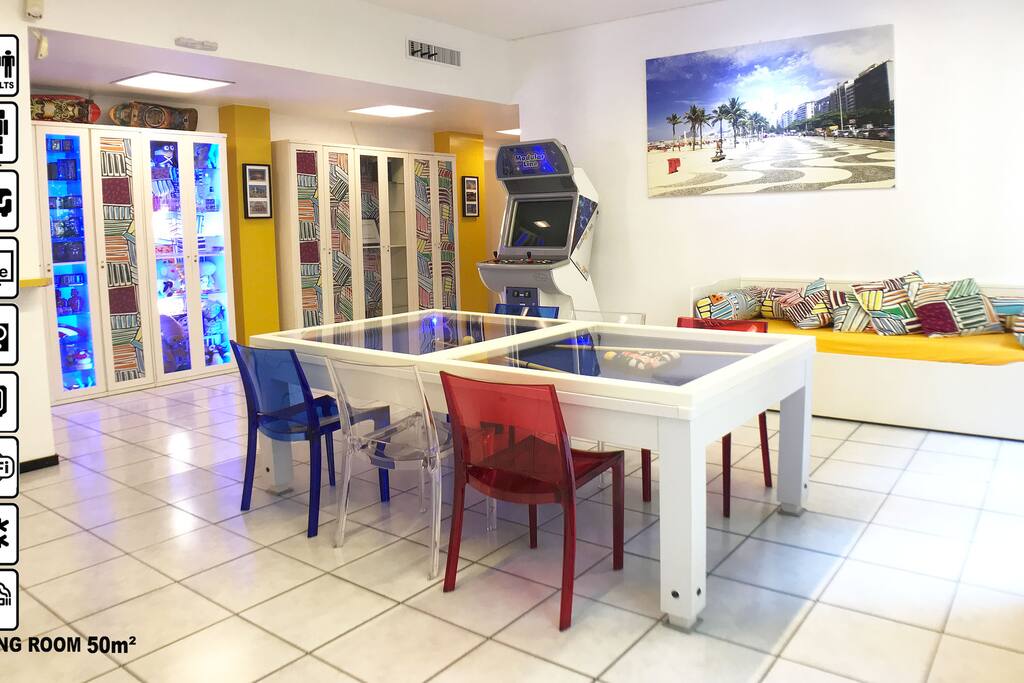 Living Room 50Mq Max 4 Adults, videogame & biliard not allowed to play