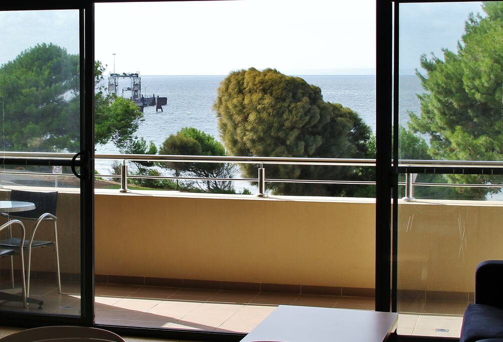 Wake up to this spectacular view of Nepean bay
