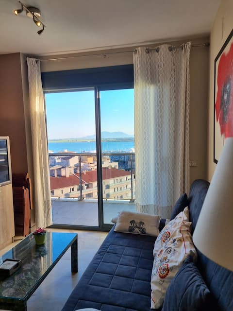 Successful Airbnb property: Luxury apartment with pool in La Ampolla in L'ampolla