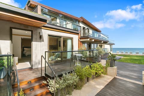 SA Beach Suite #3  Coastal retreat on Carbon Beach