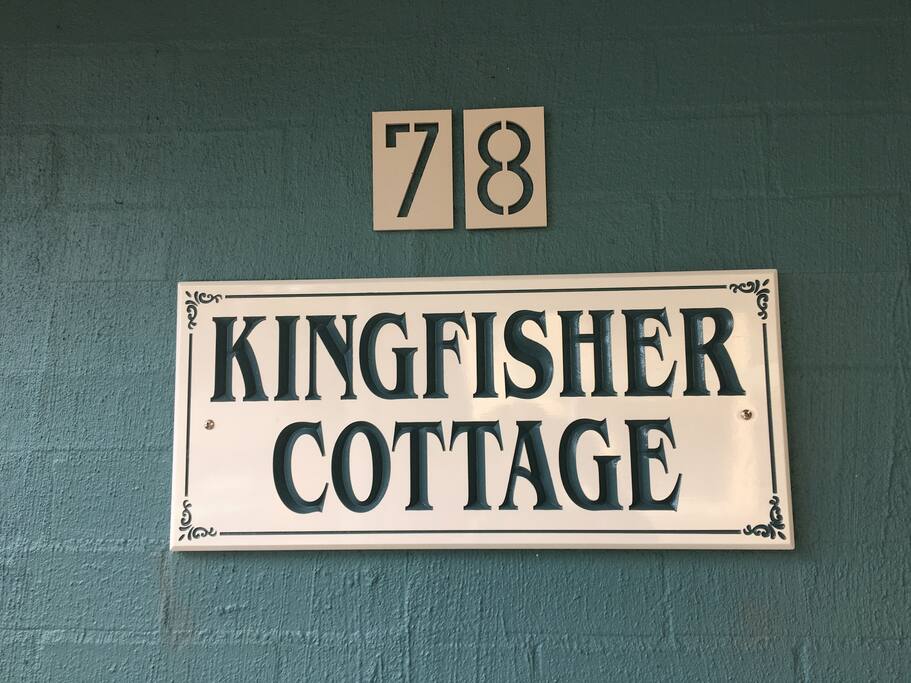 Kingfisher Cottage front verandah