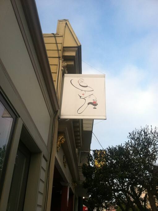 Foto de Chapeau! en Richmond District