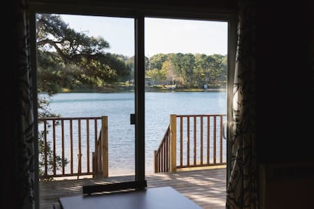 Beachfront Cottage on Whites Pond (Marshmallow)