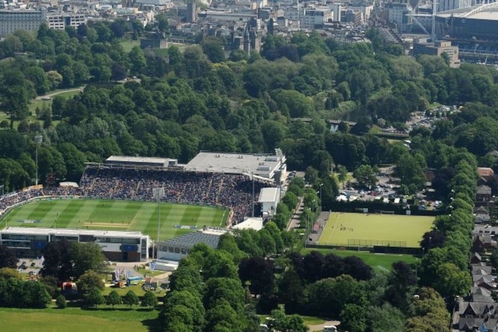We're located only a few minutes walk to the local parks, river Taff, Swalec cricket ground, City Hall & Museums, Principiality Stadium and both the Coach and Train stations.