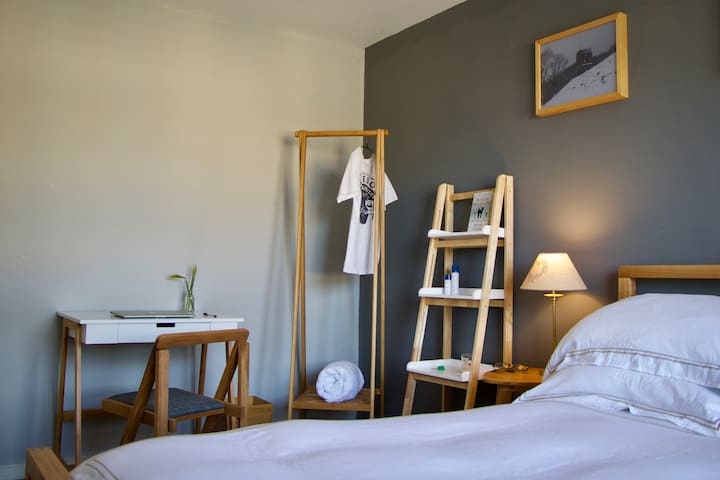 ★Northern Welcome★ Comfy Double | Parking | Garden