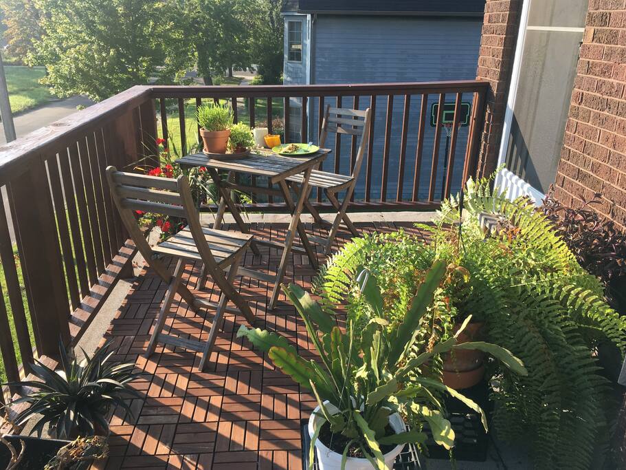 Front balcony for your sunrise and coffee!